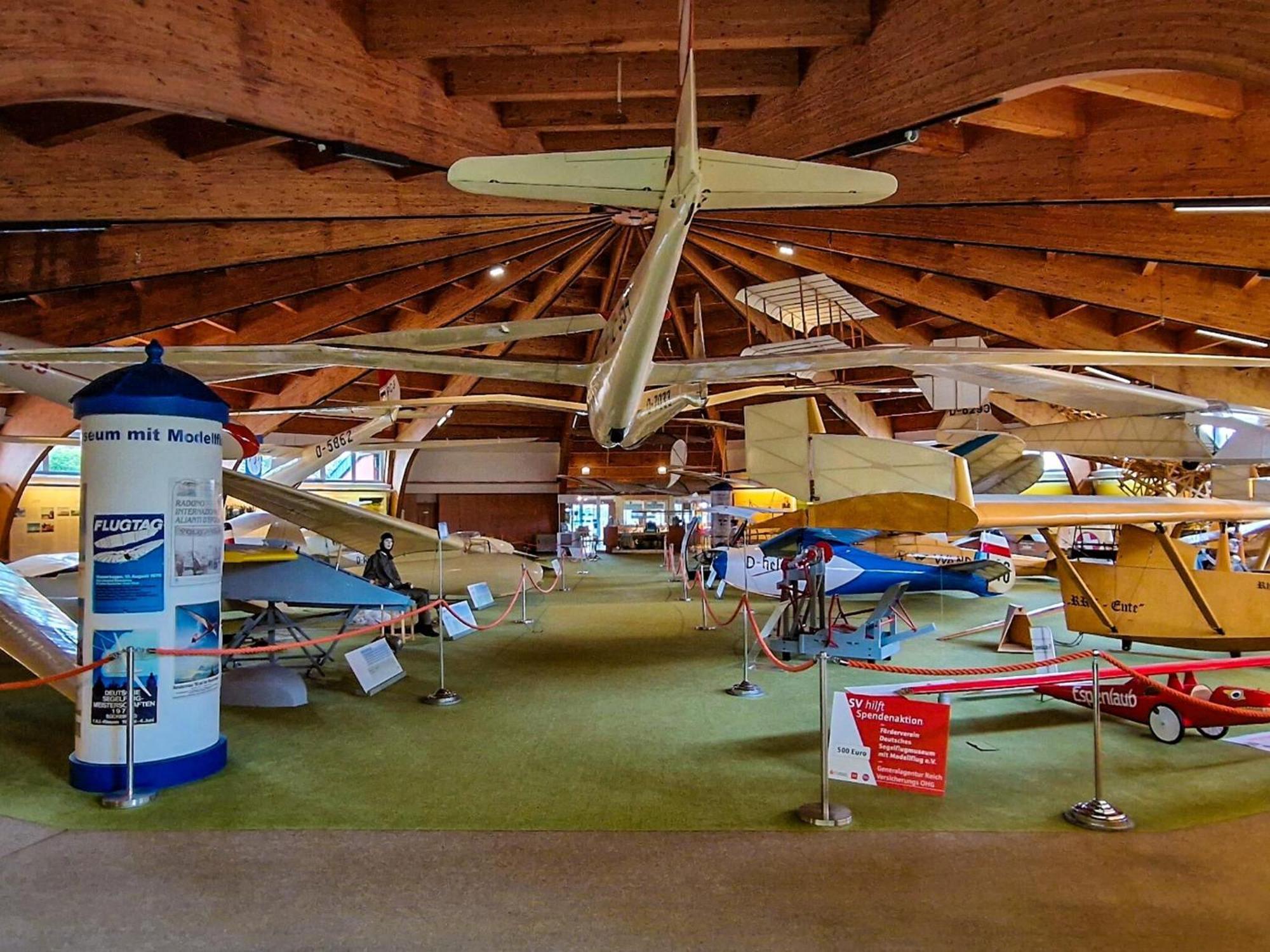 Berghotel Deutscher Flieger Wasserkuppe 게르슈펠트 외부 사진