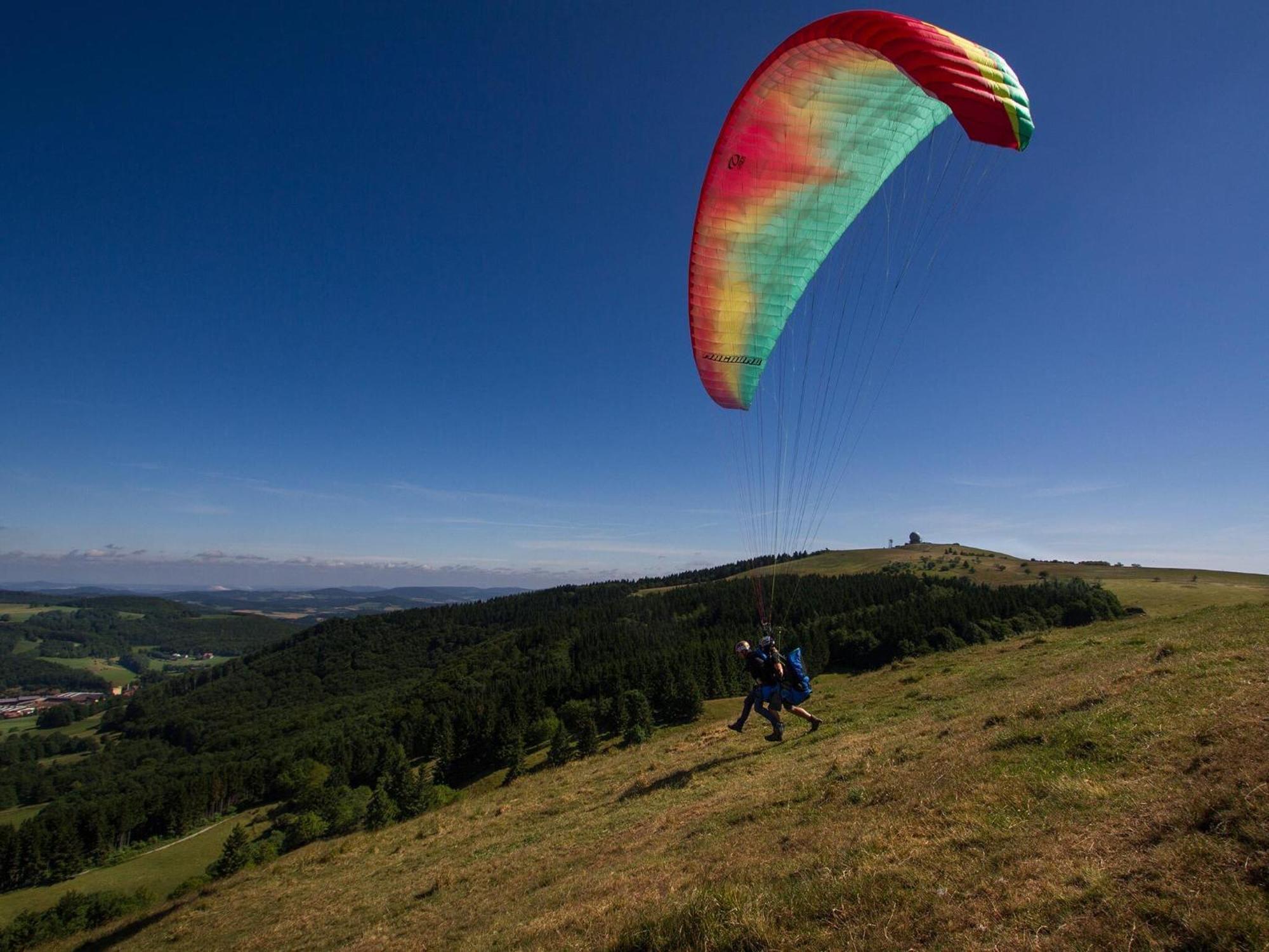 Berghotel Deutscher Flieger Wasserkuppe 게르슈펠트 외부 사진