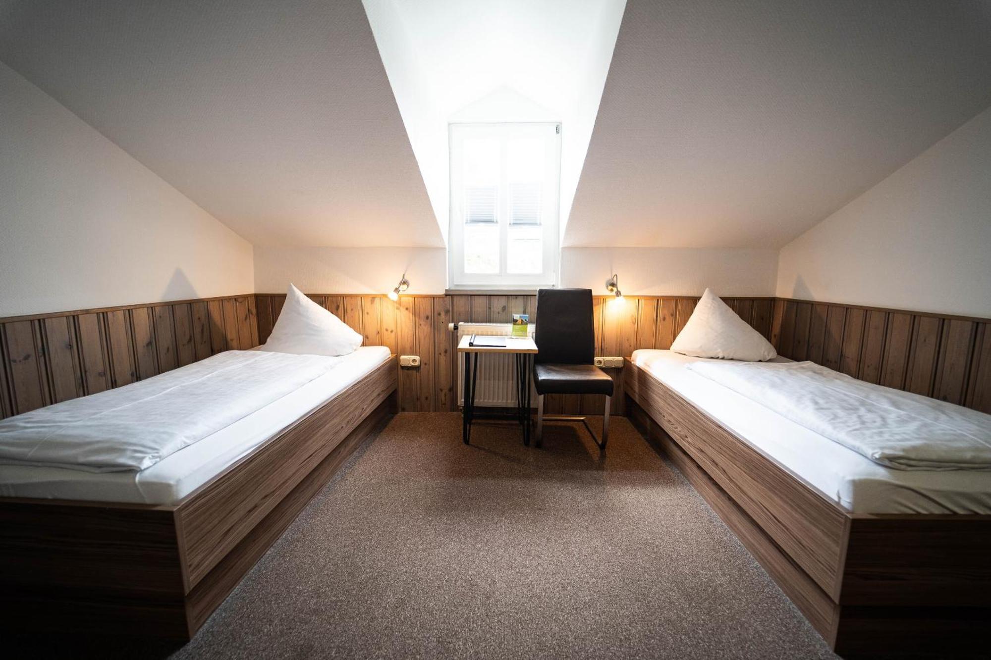 Berghotel Deutscher Flieger Wasserkuppe 게르슈펠트 객실 사진