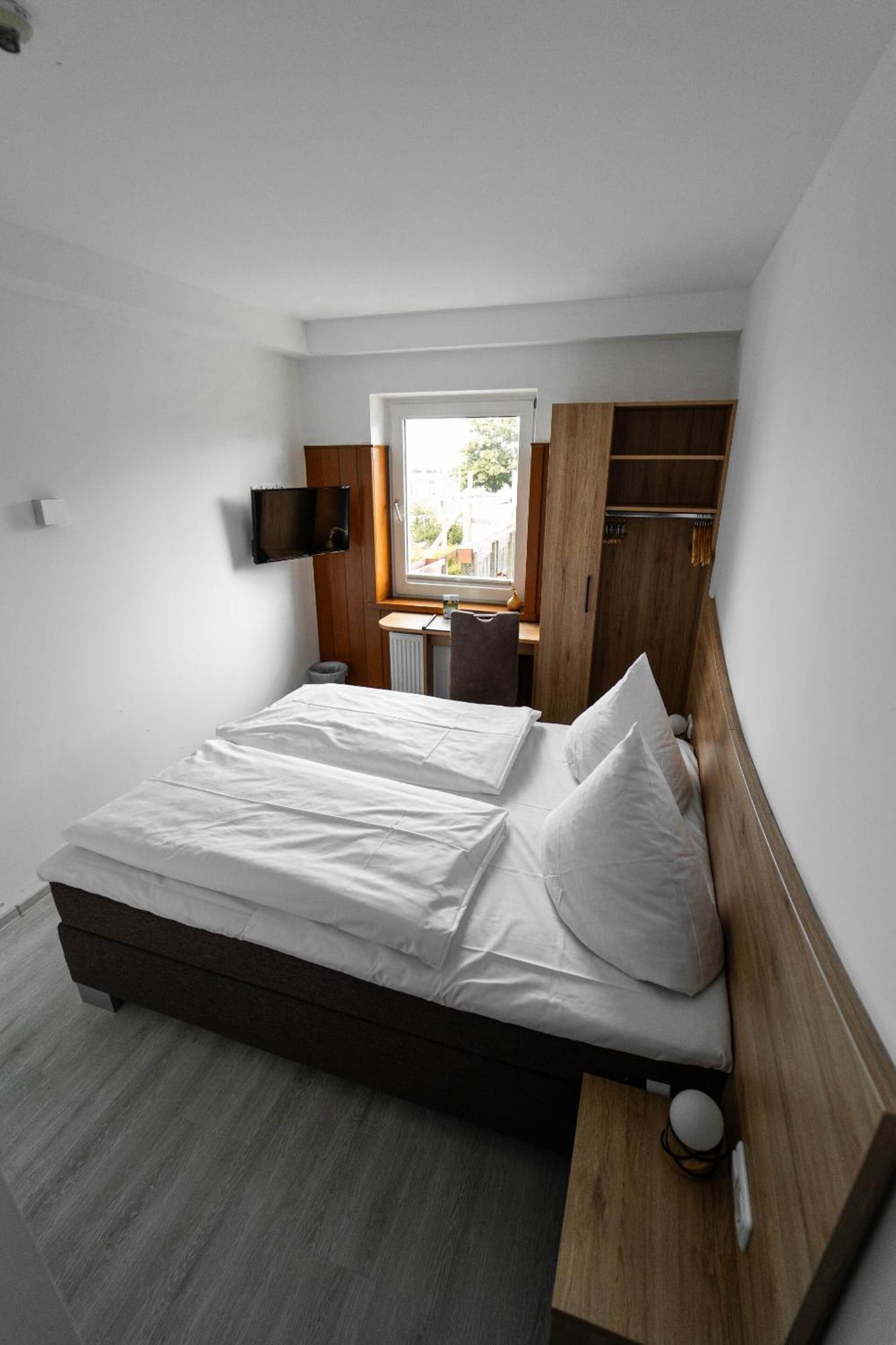 Berghotel Deutscher Flieger Wasserkuppe 게르슈펠트 객실 사진