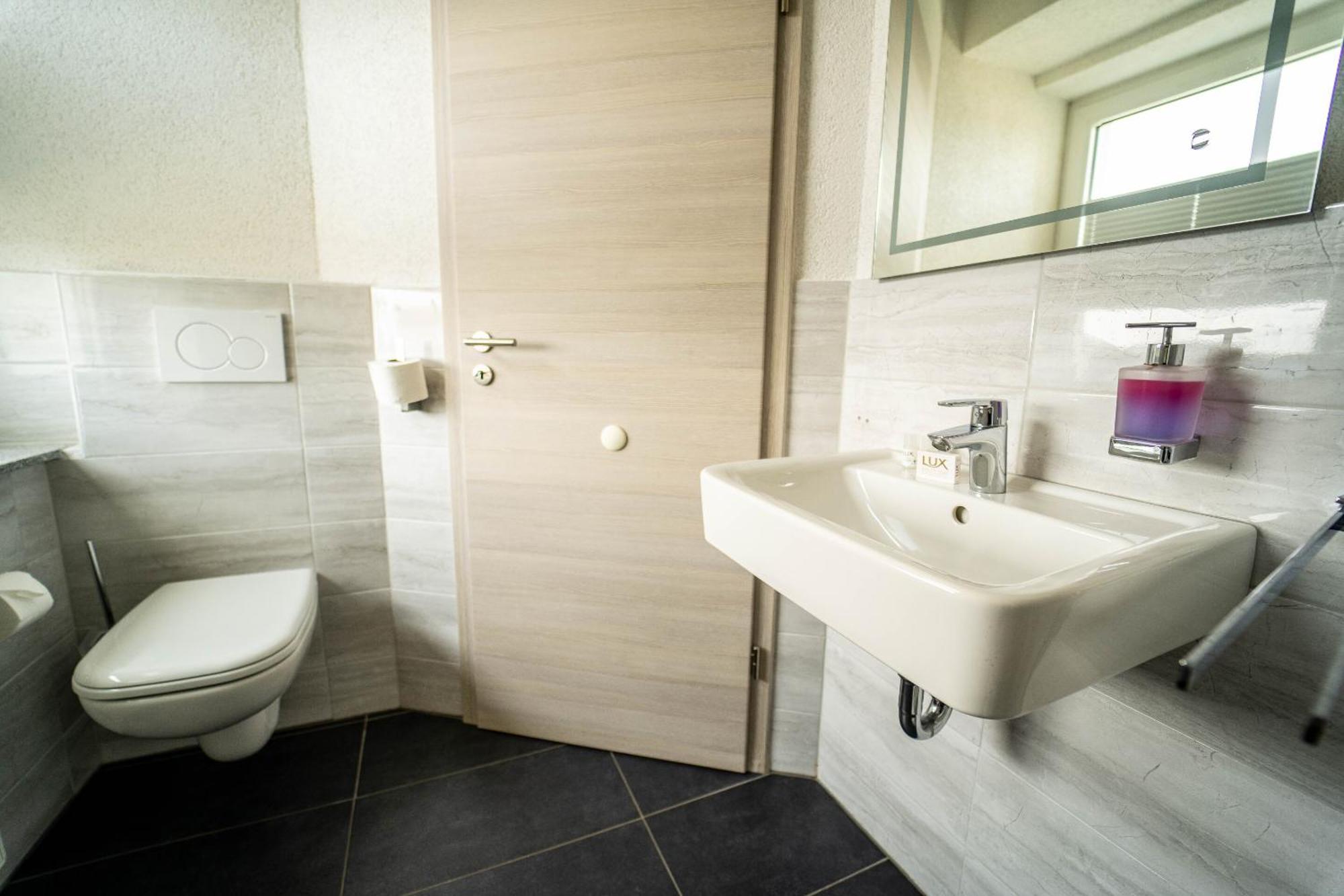 Berghotel Deutscher Flieger Wasserkuppe 게르슈펠트 객실 사진